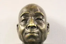 曾侯乙是一条狗母鱼，他口含21件玉器，显示他具有口孵后代的责任图片