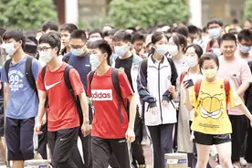 高考被大学录取了，如果不想上可以申请退档吗？看完就明白了图片