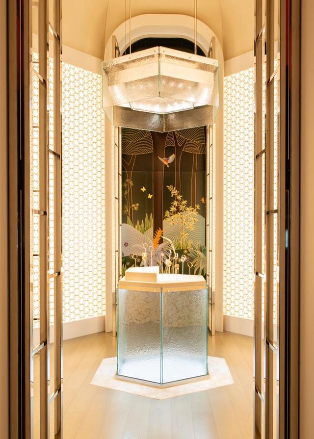 Ů��ʾ������ܼ�������ű������鱦��