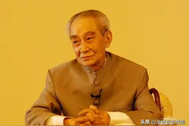 南怀瑾：我年轻时学打坐，盘着腿也熬不住，袁老师告诉我这个方法图片