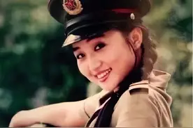 谁说新疆美女不外嫁？70后退伍老兵零彩礼娶维族大姐，过得很幸福图片