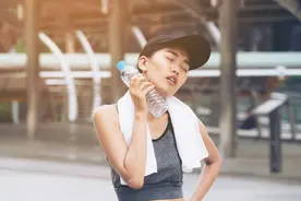 世卫点名的“致癌水”，不是千滚水、隔夜水和阴阳水，劝你远离图片