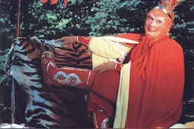 那个头戴紫金冠，身穿赭黄袍的美猴王，回不来了图片