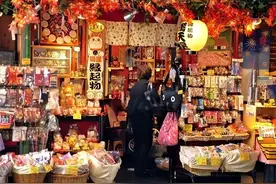 她走访日本十几年，收藏众多好物，每一件背后都是匠心所致图片