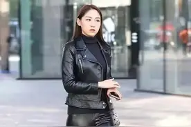 别再穿皮裤了，太暴露缺点！这些裤子，更适合腿粗、腿弯的人穿图片
