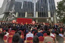 PCB全球冠军扎根深圳宝安做大做强！台企鹏鼎控股总部大楼在宝安中心区启用图片