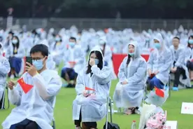 武汉大学将补办2022届毕业典礼图片