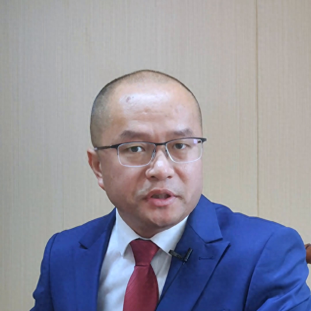 银行卡逾期多久让一次还清，银行卡逾期多久让一次还清钱 配图02