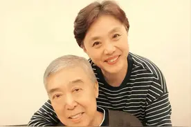 师胜杰病逝4年多了，遗孀宋艳的坚持让人泪目图片