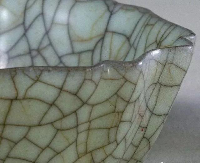 鱼鳞开片图片