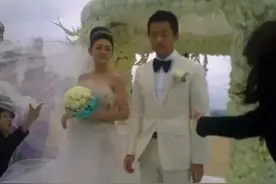 王思聪坐飞机时发现旁边坐着汪小菲，他说：麻烦帮我换个座位图片