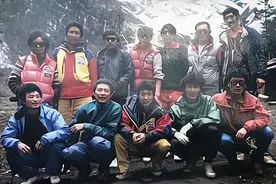 91年梅里雪山事件，17名登山队员集体遇难，真实过程比传说更诡异图片