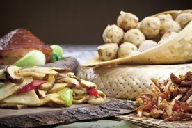 这些云南野生菌正当季，用来推新菜最合适不过图片