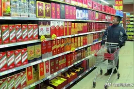 大超市的4款“光瓶”酒，因价格太亲民惨遭嫌弃，却是纯粮佳酿图片