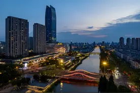 这几座县城人口密度超过北京上海，靠什么留住人图片