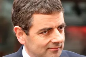 67岁憨豆为小30岁女友庆生，声音远传4公里以外，邻居惊呼有轰炸图片