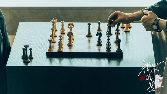 《猎罪图鉴》收官：大BOSS太嚣张直接摆烂？黑衣人登场暗示第二季