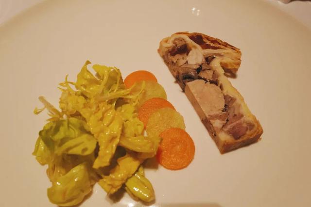 酒店花胶汤多少钱一碗 2025年酒店花胶汤的做法大全