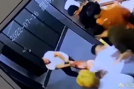 郑州中牟县警方回应女子被男子强行拖进卫生间：涉事男子已到案，案件正在调查中图片