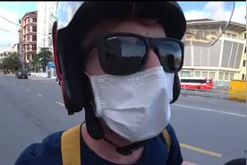 外国小伙到中越边境，仅仅500米的距离，却仿佛是两个世界图片