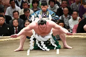 1183胜！日本相扑史上最强横纲，他与朝青龙谁更强？图片