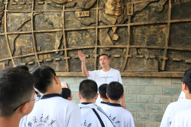 ������Ż���ͷ�У԰�������Ԫ�����ѧУ���Ż��չ���