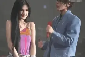 终于，温州小伙蔡徐坤还是没忍住图片