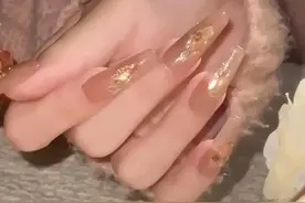 今日份美甲，玉脂色系，打造你的纤纤玉指图片