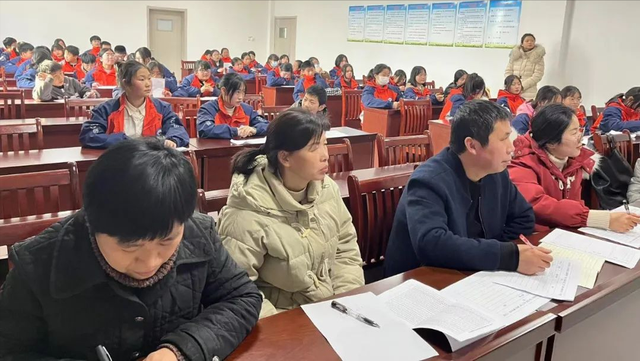 阜阳阜南经开区中心学校举行“众人皆说 成之于语”成语接龙比赛