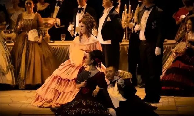 ����ά��������ʦ���ı��������������ƽ���ܣ�����еľ������