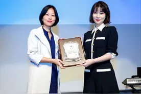 深圳湾1号老板娘，也爱贪小便宜，8亿白菜价买香港折扣豪宅图片