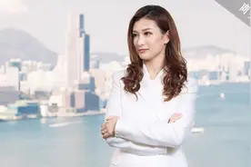 香港名媛聚会，为什么她总站C位？图片