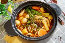 原来做砂锅土豆粉如此简单，几样食材煮一锅，香辣过瘾，不用买了图片