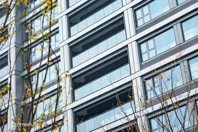 外立面:各类材料—成本、特征+使用场景(铝板+石材+真石漆)