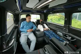 实拍进口罗伦士天舟，二三排标配躺椅，竟是一款睡觉最舒服的MPV图片