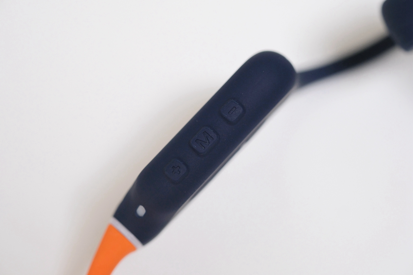 可调节骨传导单元，创新OUTLIER FREE PRO+为运动助燃