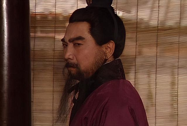 同样是《三国演义》，央视版和新版放在一起观看，可谓天差地别