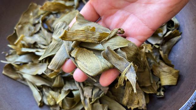 很多人只吃果实，银杏叶子才是宝，随手一炒，泡水喝好处多多