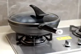 耐磨耐刮！九阳大磨王爆炒不粘锅，不粘碳结晶嵌入锅体，太棒了图片