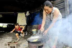 江西40岁光棍娶20岁娇妻，无房无车住桥洞，异乡飘荡终究不是归宿图片