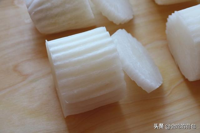 白萝卜上锅蒸一蒸，没想到这么厉害，嗓子不舒服的要试试，收藏了