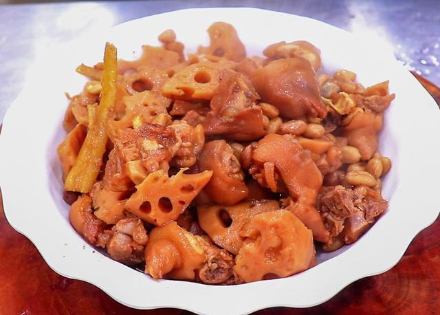 女性补充胶原蛋白的食物有哪些 2026年女性补充胶原蛋白的食物有哪些呢