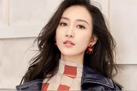 王鸥卸妆堪比“整容”，化妆时人间水蜜桃，卸妆变成沧桑邻家大妈图片
