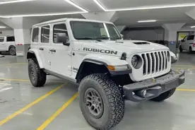 Jeep木马人392现身天津港，报价190万，搭载V8动力图片