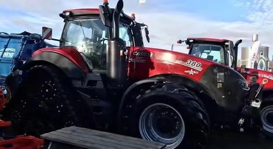 凯斯和纽荷兰农业机械展