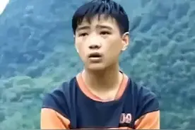 广西13岁男孩父母双亡，靠捡垃圾谋生，6年后，以707分数考上北大图片