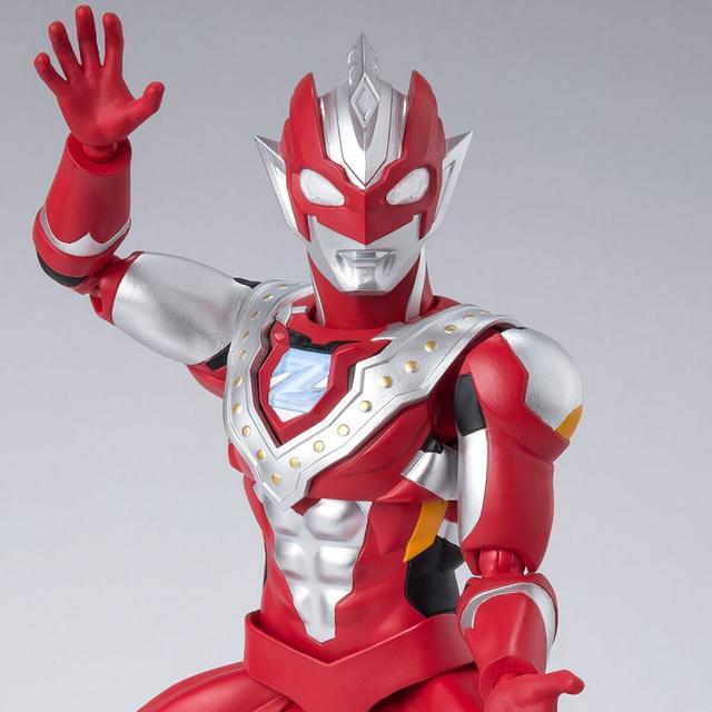 模玩资讯：万代 S.H.Figuarts 泽塔奥特曼 贝塔冲击形态