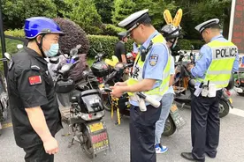 “禁摩又限电”，老百姓出行怎么办？答案来了，你怎么看图片