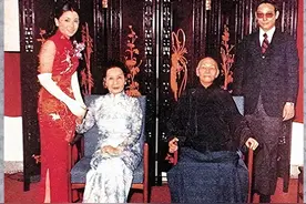 6个名人离世前镜头：老蒋双手被胶带绑在椅子上，列宁瘫在椅子上图片