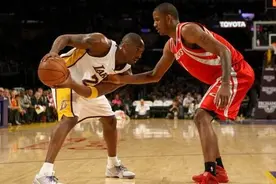 科比为什么这么难防？敏锐的阅读防守教学图片